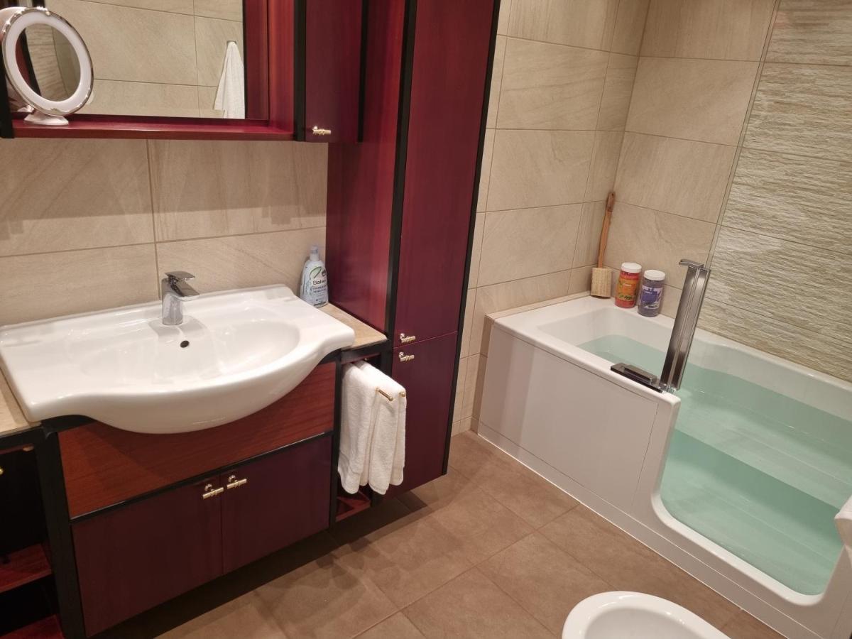 Villa With Private Sauna And Jacuzzi, 8 Min From Schloss Schoebrunn Wien Exterior foto