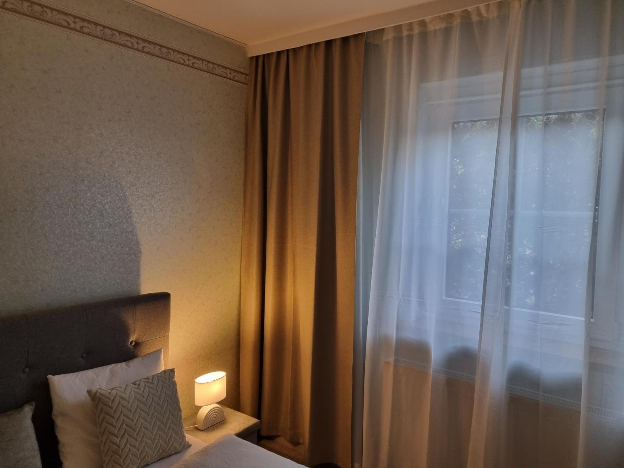 Villa With Private Sauna And Jacuzzi, 8 Min From Schloss Schoebrunn Wien Exterior foto